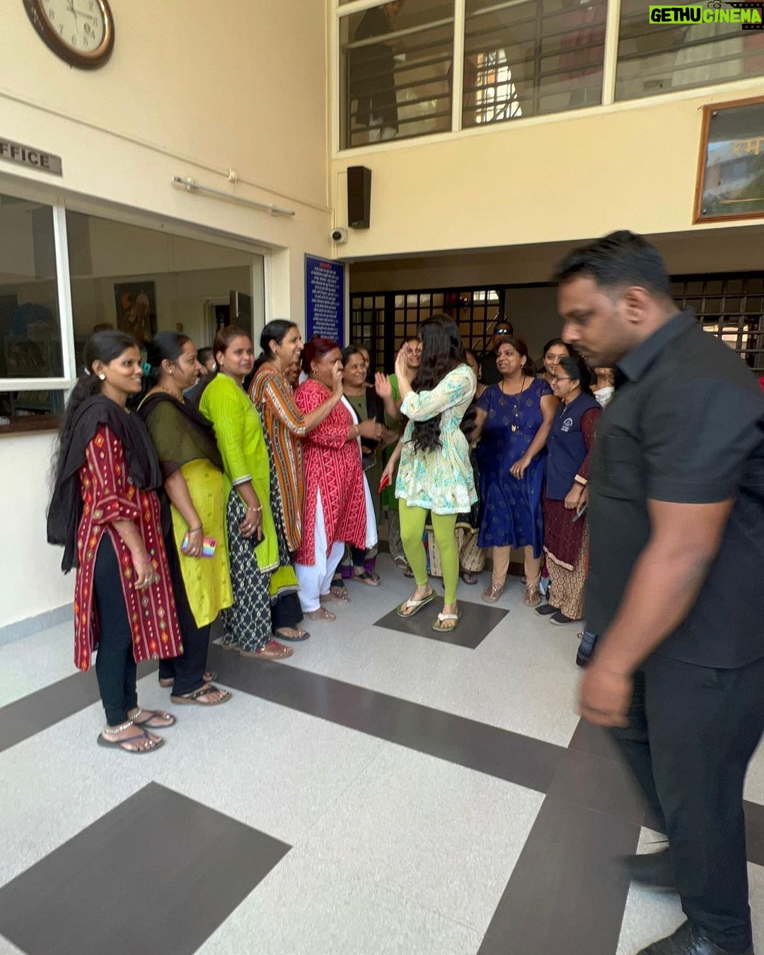 Adah Sharma Instagram - Met some reallllly cool women this year …🫀🧚♀️nurses,cops ,students ,tourists,very kind flight attendants ,boxers, homemakers ,female elephants. Got to meet most of you through this small movie I did called ‘The Kerala Story’ which you guys made soooooo big ufffffff 😍🙏 thank you … year end posts 2023 begin 🫀🫀🫀