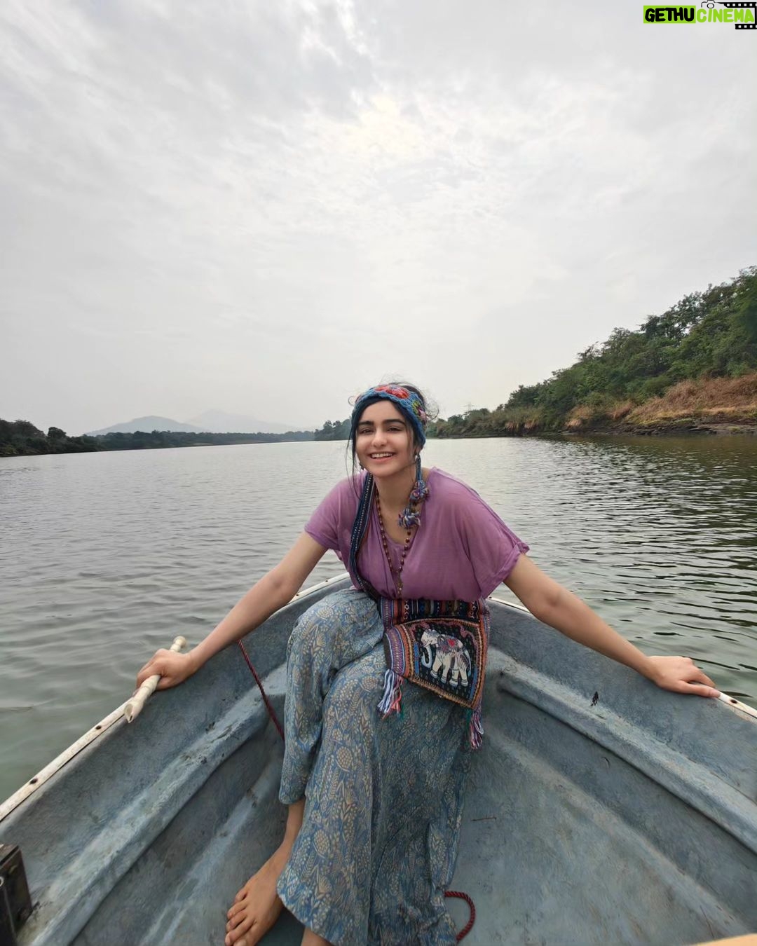 Adah Sharma Instagram - Which song to play ? πChalo jaldi request Karo ππππ . . . . . #100yearsofadahsharma #adahsharma #boat #boattrip #boatlife #GorillaJiKahanHai