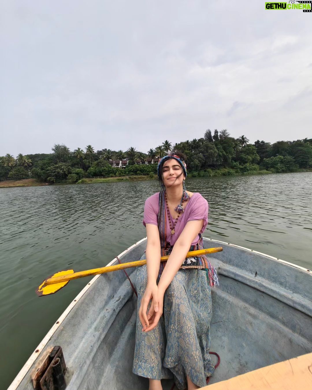 Adah Sharma Instagram - Which song to play ? πChalo jaldi request Karo ππππ . . . . . #100yearsofadahsharma #adahsharma #boat #boattrip #boatlife #GorillaJiKahanHai