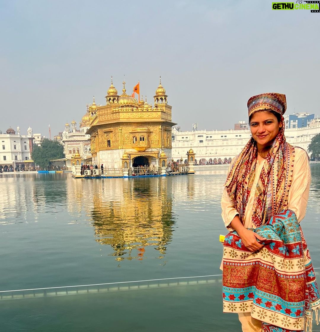 Aditi Balan Instagram - One of my most favourite solo trips. I could just stay in the gurudwara for hours and just soak in everything around - the music, the prayers , the service , people around , langar , the beauty all around. Im so grateful for everything that happened in my life which took me there. Sri Harmandir Sahib, Amritsar. Dec,2023.