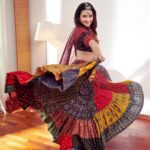 Aditi Ravi Instagram – I’ve sold my soul for freedom its lonely but its sweet 💛

📸 @shafishakkeer 🫂
💁🏻‍♀️ @shantikrishna 🫂
💄 @neethu_makeupartist 🫂
👕 @byhand.in 🫂
🥰 @pradeepnairs 🫂
editing @jineeshchandraboss 😊

#new #post #instagram #instagood #me #dress #aditiravi #malayalam #tamil #navaratri