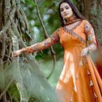 Aditi Ravi Instagram - ❤️ 🥻 @mayoohka_by_aiswarya_baiju 💄 @dilimonveni_official Stylist : @tharunya_vk Earrings: @dira_collections_ #new #salwar #instagram