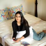 Aditi Ravi Instagram - 😴🛌 I am so happy to receive an Avantgarde Classic, a top-of the-range luxury sleeping system from Florid. For people like me, a good night’s sleep does wonders for our ability to express ourselves well on screen and the Avantgarde Classic, I am sure, will go a long way in helping me out. @floridluxurymattress 😴 📸 @athul_krishna________ 🤗 #instagood #sleep #floridloveyouself #loveyourself #floridmattress #luxury #comfort #dream #experiencebliss My Home