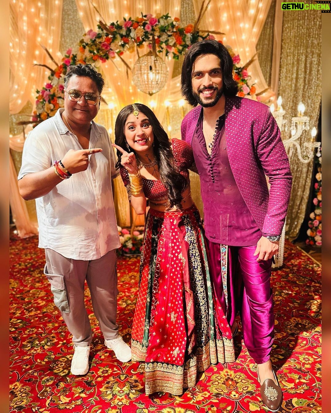 Adrija Addy Roy Instagram - Imlie 3 Family ❤️🧿 (Part - 1) @shrivastav_ashish @saiketanrao @ekktaabpsingh @asmabdr7 @glorryy_mohanta . . . . . . . . . . . . . . . . #imlie3 #family #imlie #bts #photooftheday #adrijaroy #instapost #instagood #instadaily #instalove #instalike #insta #instagram . Madh Island
