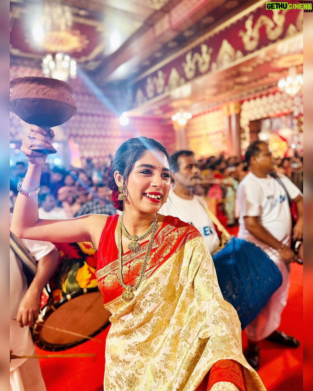 Adrija Addy Roy Instagram - Subho Bijoya 😇❤️🙏 Mumbai, Maharashtra