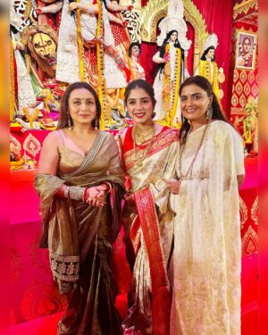 Adrija Addy Roy Instagram - Ashtami night it was ❤️✨
.
.
.
.
.
.
.
.
.
.
.
.
.
.
.
.
#durgapuja #mumbai #2023 #ashtami #night #adrijaroy #photooftheday #instapic #instapost #instagood #instalove #instalike #insta #instagram .