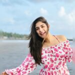 Adrija Addy Roy Instagram - 🤍🌸 Thanks for this lovely outfit @hersheinbox 💕 @yourstylistforever 💓 . . . . . . . . . #adrijaroy #instapost #instagood #instagram . Mumbai - मुंबई