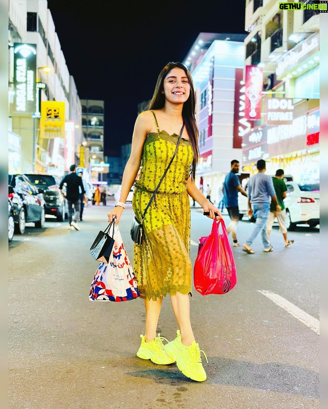 Adrija Addy Roy Instagram - Throwback to my fav city 🇦🇪 . . . . . . . . . . . #dubai #diary #travel #with #adrija #new #photo #adrijaroy #instapost #instagood #instagram Dubai, UAE