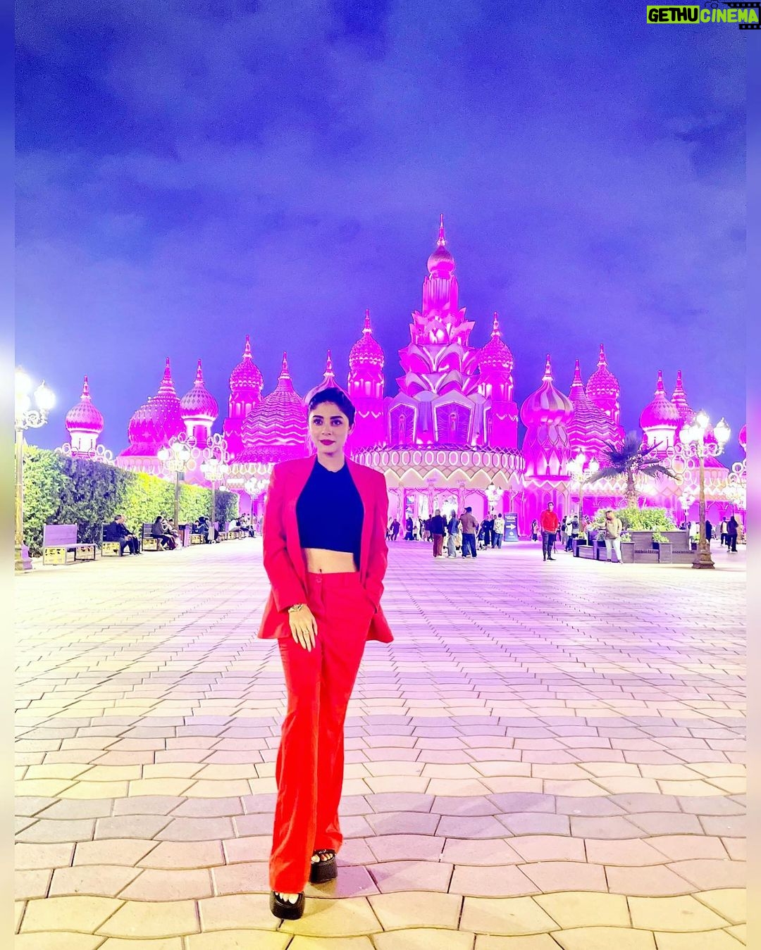 Adrija Addy Roy Instagram - Throwback to my fav city 🇦🇪 . . . . . . . . . . . #dubai #diary #travel #with #adrija #new #photo #adrijaroy #instapost #instagood #instagram Dubai, UAE