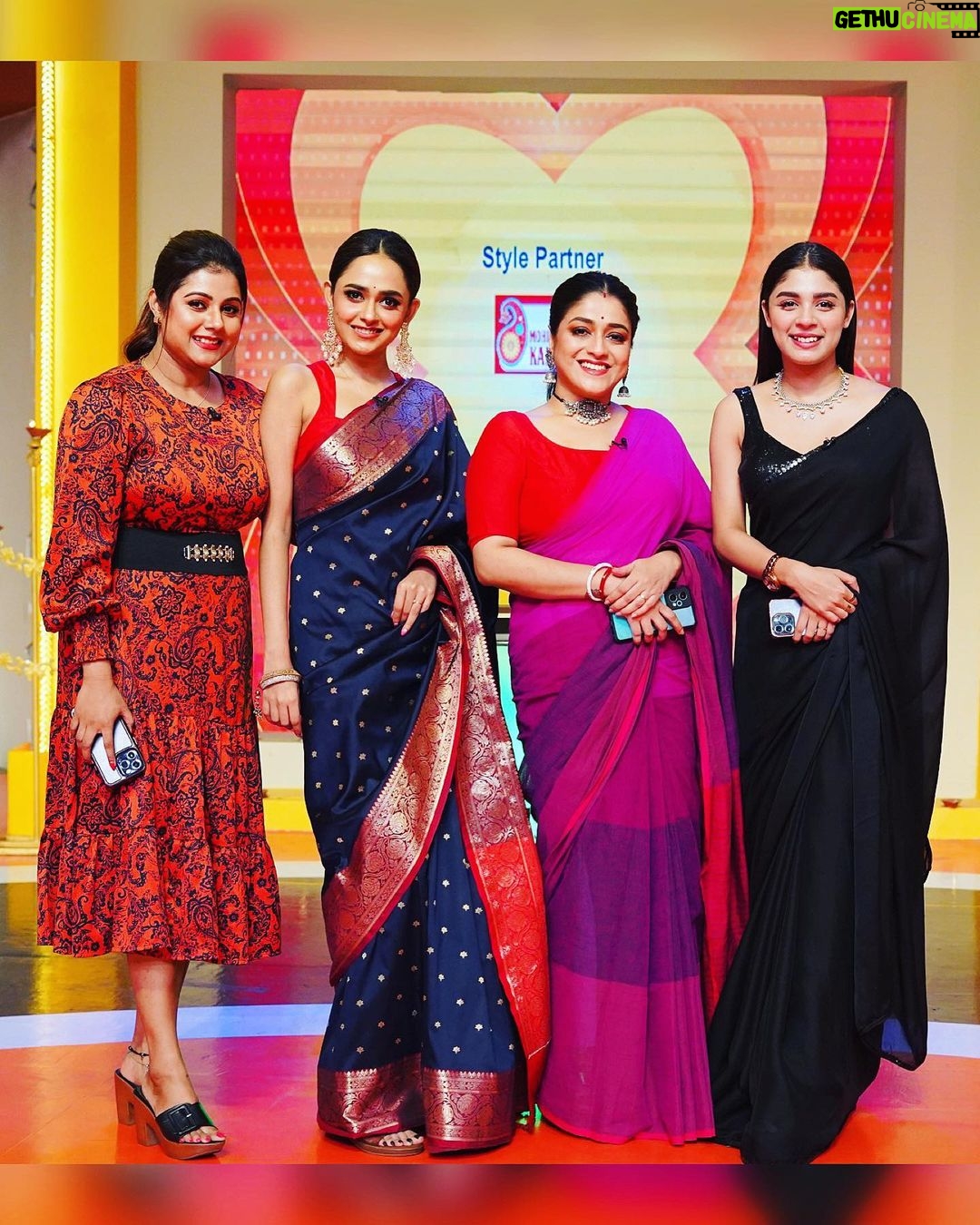 Adrija Addy Roy Instagram - Today’s special episode of Didi No.1 💫 @zeebanglaofficial @rachnabanerjee DRR Studio Rajarhat