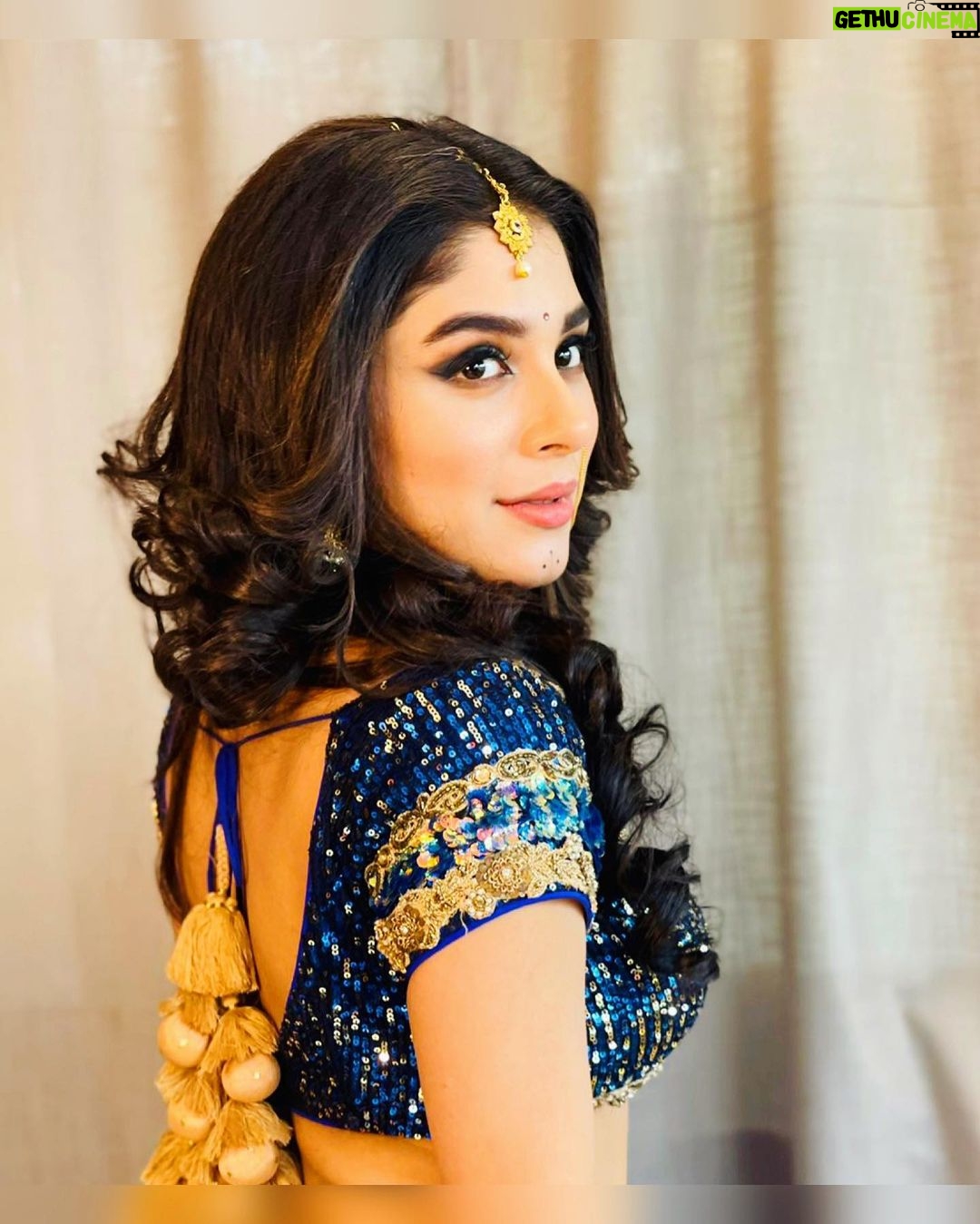 Adrija Addy Roy Instagram - इन आँखों की मस्ती के ✨ . . . . . . . . . . . . . . #imlie3 #adrijaroy #imlie #starplus #love #peace #photooftheday #instapost #instagood #instadaily #instalove #instalike #insta #instagram . Mumbai, Maharashtra