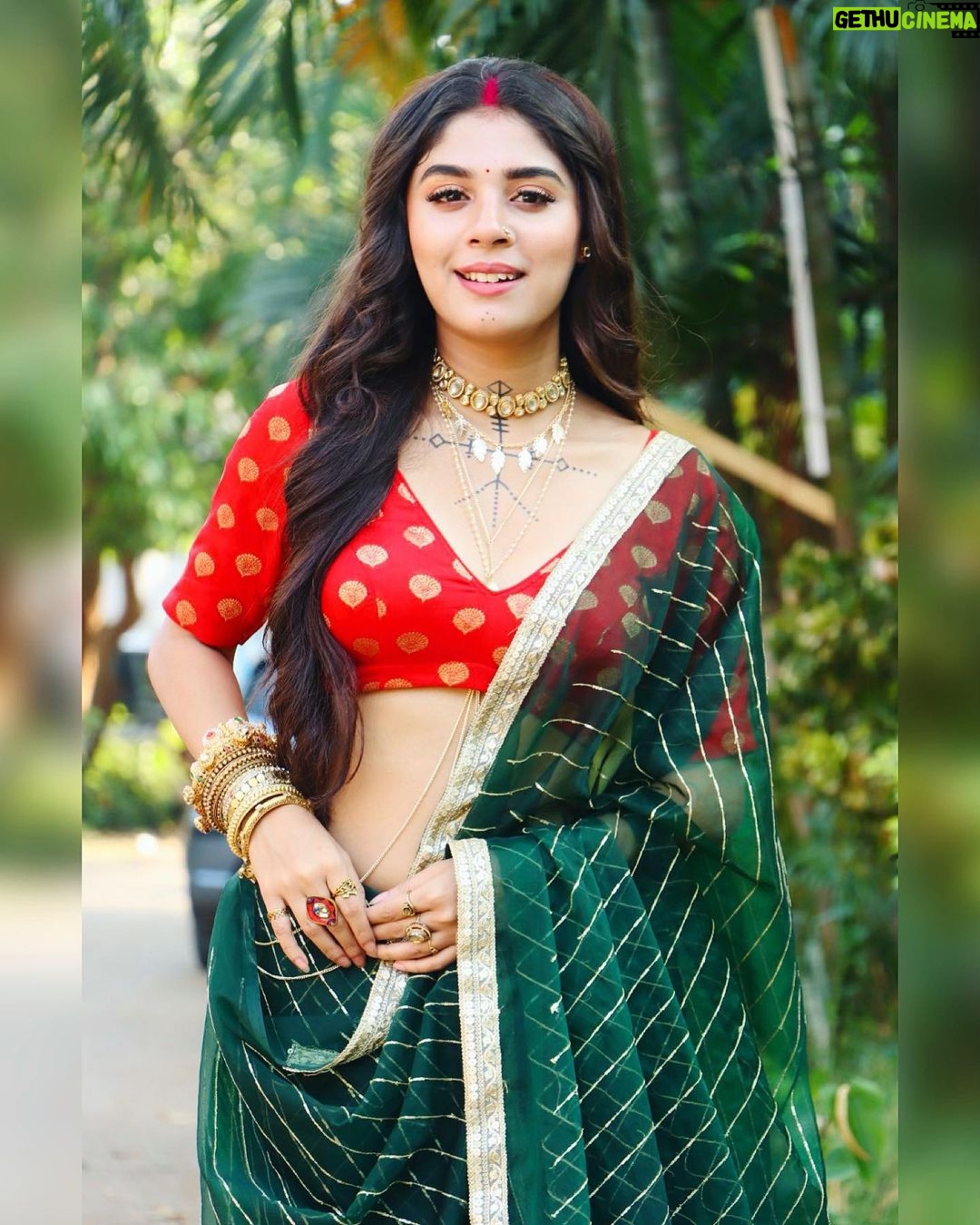 Adrija Addy Roy Instagram - New look #Imlie ❤️✨ Thank you 🥰 @anusoru @nidhikurda 📸 - @official_cameraman_002 🧏♀️💄 - @mukeshgupta_1988 Keep watching #imlie , Everyday At #8_30pm only on @starplus . . . . . . . . . #new #look #of #imlie #adrijaroy #imlie3 #starplus #love #photooftheday #instapost #instagood #instadaily #instalove #instalike #insta #instagram . Film City, Goregaon