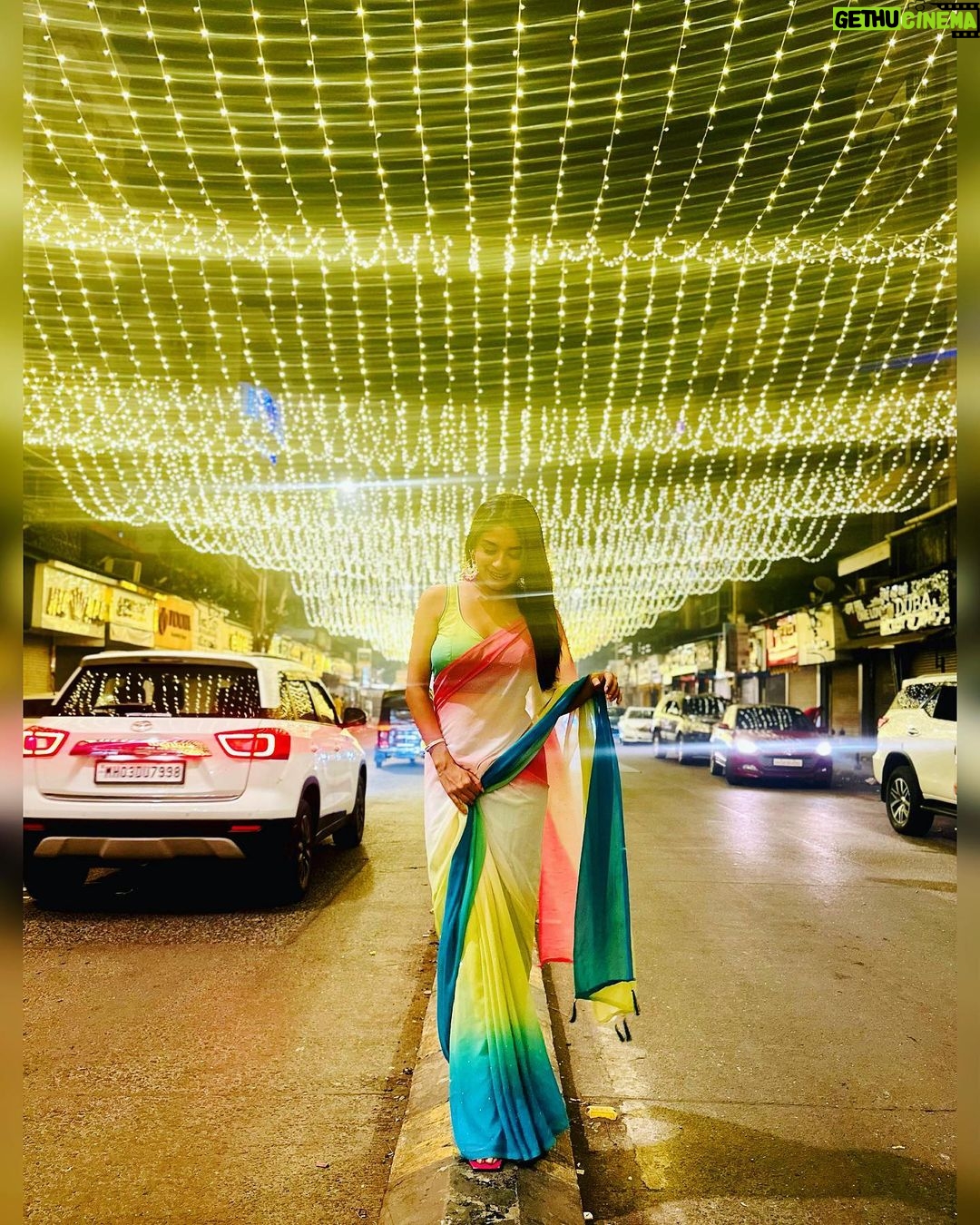 Adrija Addy Roy Instagram - Diwali Night π« Wearing - @ekdhaga β¨ Style by - @yourstylistforever π€© . . . . . . . . . . . . . . #diwali #part2 #light #love #peace #diwali2023 #adrijaroy #photooftheday #new #post #instapost #instagood #instadaily #instalove #instalike #insta #instagram . Lokhandwala, Andheri, Mumbai