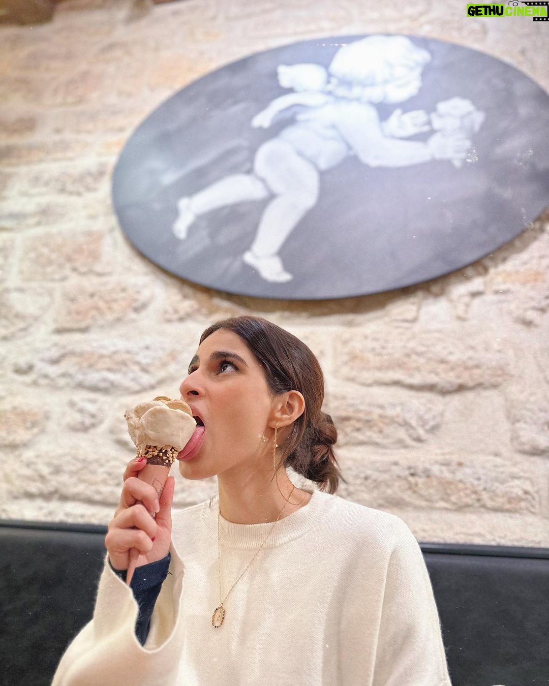 Aisha Ahmed Instagram - . What’s better than ice-cream? A 2 flavoured ice-cream flower in 4 degrees. Hehehehe 🤭♥️ 5th arrondissement of Paris