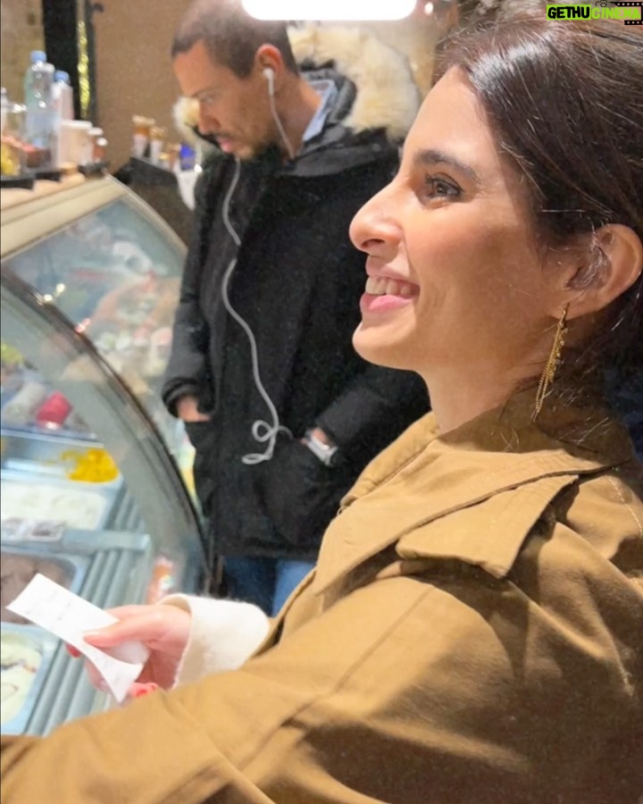 Aisha Ahmed Instagram - . What’s better than ice-cream? A 2 flavoured ice-cream flower in 4 degrees. Hehehehe 🤭♥️ 5th arrondissement of Paris