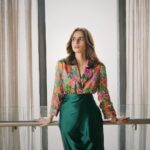 Aisha Ahmed Instagram – .
4 days to go for #MinusOne New Chapter ✨
Promotion day- couldn’t decide one so here’s a carousel. 
.
HMU by @krishnakami 
Asst by @minikami1 
Styled by @ojaskolvankar 
Asst by @nahidnawaaz 
Photographer- @adarshjogani 
Outfit deets- 
Blazer @labelrsvp 
Skirt @431_88 
Bangles @radhikaagrawalstudio