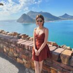 Aisha Ahmed Instagram – . 
A day in Cape Town 🫶🏼
My heart is so full, uff what a beautiful city & such warm, happy & welcoming people. Planning my holiday already ☀️
P.S- PINGUUUUU & SEA OTTERS & ICECREAAAAAAM 🤭 The Boulders, Western Cape, South Africa