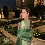 Aisha Ahmed Instagram - . Couldn’t have found a more apt outfit for the Mehendi/Qawwali night, the work on this saharara 🥹♥️🤌🏻 Wearing @jigarmaliofficial @fbo.pr.communication Styled by @ojaskolvankar Assisted by @arshadjrofficial Paranda courtesy @tishasaraf1 🫶🏼
