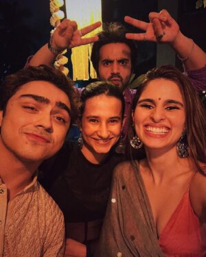 Aisha Ahmed Instagram - . 
Late Diwali post ✨ 
Note to self- don’t share pictures with the group otherwise they’ll all end up posting before you 🥲
