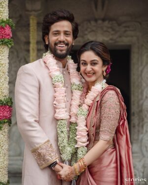 Aishwarya Arjun Instagram - 🫳🏻💍🤏🏻