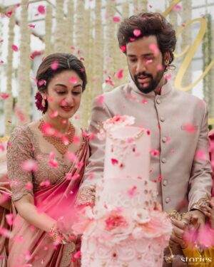Aishwarya Arjun Instagram - 🫳🏻💍🤏🏻