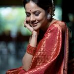 Aishwarya Dutta Instagram - muse @aishwarya4547 makeup @artistrybyfathi @sarvatva.chennai, a fresh and exciting hand-picked saree and salwar brand, has just launched and is already making waves in the fashion industry. With its exclusive range of handloom sarees and exquisite salwars, it’s taking the saree game to a whole new level. These fabrics are not just trendy but also one-of-a-kind and original, with a perfect blend of tradition and trend. Each saree is crafted with intricate details and a luxurious touch, made by skilled artisans who have honed their craft over generations. From bold, vibrant hues to subtle, understated elegance, Sarvatava has something for everyone. Whether you’re looking for a saree for a special occasion or just want to add some glamour to your everyday wardrobe, they have got you covered. What makes me love them even more is that with every purchase, you’re not only acquiring a beautiful piece of fabric but also supporting a community of women weavers and their entrepreneurial aspirations. So why settle for ordinary when you can have extraordinary? Embrace the beauty and grace of our traditional clothing with Sarvatava, and experience the magic of a saree like never before. Visit their profile to check out their amazing collection of sarees and DM them your order! @sarvatva.chennai #draishwarya #aishwaryadutta #sarvatvachennai #chennaitrending
