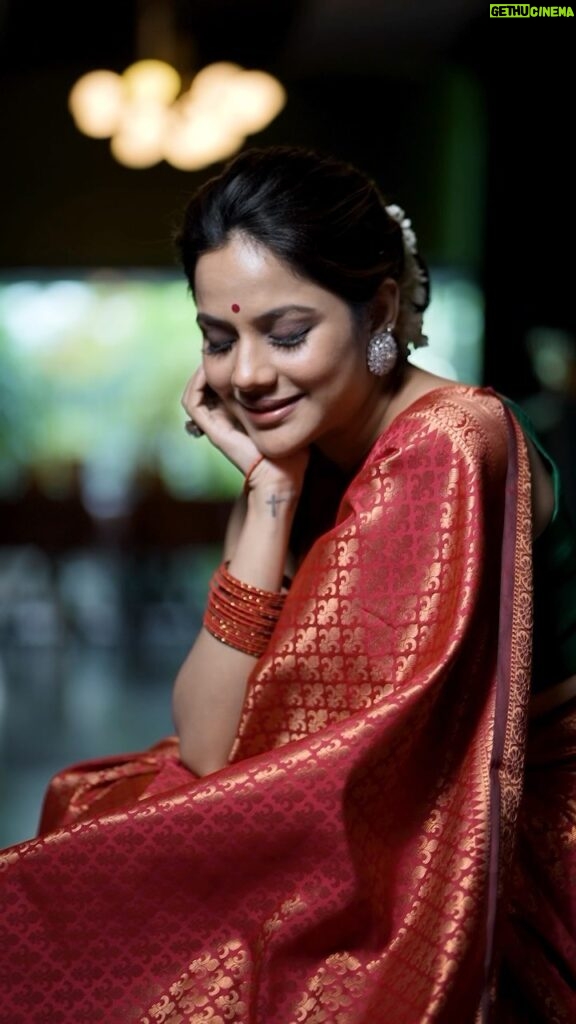 Aishwarya Dutta Instagram - muse @aishwarya4547 makeup @artistrybyfathi @sarvatva.chennai, a fresh and exciting hand-picked saree and salwar brand, has just launched and is already making waves in the fashion industry. With its exclusive range of handloom sarees and exquisite salwars, it’s taking the saree game to a whole new level. These fabrics are not just trendy but also one-of-a-kind and original, with a perfect blend of tradition and trend. Each saree is crafted with intricate details and a luxurious touch, made by skilled artisans who have honed their craft over generations. From bold, vibrant hues to subtle, understated elegance, Sarvatava has something for everyone. Whether you’re looking for a saree for a special occasion or just want to add some glamour to your everyday wardrobe, they have got you covered. What makes me love them even more is that with every purchase, you’re not only acquiring a beautiful piece of fabric but also supporting a community of women weavers and their entrepreneurial aspirations. So why settle for ordinary when you can have extraordinary? Embrace the beauty and grace of our traditional clothing with Sarvatava, and experience the magic of a saree like never before. Visit their profile to check out their amazing collection of sarees and DM them your order! @sarvatva.chennai #draishwarya #aishwaryadutta #sarvatvachennai #chennaitrending