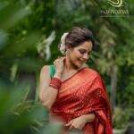 Aishwarya Dutta Instagram - ❤️❤️❤️❤️🦋🦋🦋🦋🦋 @sarvatva.chennai, a fresh and exciting hand-picked saree and salwar brand, has just launched and is already making waves in the fashion industry. With its exclusive range of handloom sarees and exquisite salwars, it’s taking the saree game to a whole new level. These fabrics are not just trendy but also one-of-a-kind and original, with a perfect blend of tradition and trend. Each saree is crafted with intricate details and a luxurious touch, made by skilled artisans who have honed their craft over generations. From bold, vibrant hues to subtle, understated elegance, Sarvatava has something for everyone. Whether you're looking for a saree for a special occasion or just want to add some glamour to your everyday wardrobe, they have got you covered. What makes me love them even more is that with every purchase, you're not only acquiring a beautiful piece of fabric but also supporting a community of women weavers and their entrepreneurial aspirations. So why settle for ordinary when you can have extraordinary? Embrace the beauty and grace of our traditional clothing with Sarvatava, and experience the magic of a saree like never before. Visit their profile to check out their amazing collection of sarees and DM them your order! @sarvatva.chennai