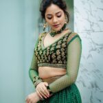 Aishwarya Dutta Instagram - Happy Diwali 🪔🪔🪔🪔🪔🪔🪔 Make over by - @vijiknr Wearing- @nirali_design_house Jewellery- @bronzerbridaljewellery Shot by - @g3_photography