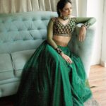 Aishwarya Dutta Instagram - Wishing you all a very happy and prosperous Diwali 🪔🪔🪔🪔🪔 Diwali series part -1 Wearing- @nirali_design_house Makeup by - @vijiknr Shot by - @g3_photography Jewellery- @bronzerbridaljewellery