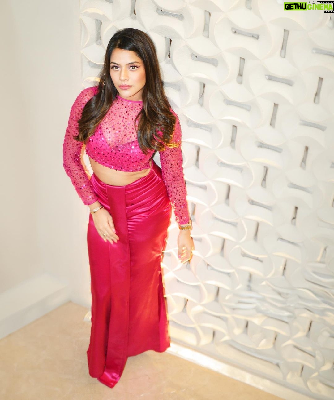 Aishwarya Dutta Instagram - Happy birthday to me 🤩🤩🤩🤩🤩🥳🥳🥳🥳🥳 God has been so kind to me … Thank you god for all the love , happiness, good friends, good work and whatever I got till today for everything… Major missing my extended family from Kolkata…❤️❤️❤️❤️❤️ Wearing- @stephinlalanofficial Click by - @en.nizharpadam Make over by - @noormakeup_mehndi Decor by - @blueprint.event