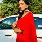 Aishwarya Khare Instagram – तेरी वो एक नज़र ,कर गई असर
दुनिया संवर जाने लगी ❤️❤️