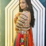 Aishwarya Khare Instagram – रंगबिरंगी 
💕💕
.
Styled by – @anusoru