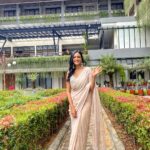 Aishwarya Khare Instagram - Badal pe paon hai. 💕🙏🧿 . Outfit - @neerusindia Styled by - @nehaadhvikmahajan Banjarnegara
