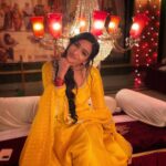 Aishwarya Khare Instagram - Humko to dil se qubool hai! 💛🌻🧿