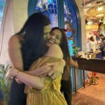 Aishwarya Khare Instagram - @shreya_nehal Photo to nahi hain pr moment hai 😅🫶🏻😘 Happy birthday 🥳 . Also special mention to the FANFAM For sending this dress Lovedddd ittt 🫶🏻