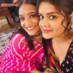 Aishwarya Khare Instagram - Juhu Vaali Diwali Party 😁😁 . @bansalsmita_ @ankushmohla ❤️❤️❤️❤️❤️