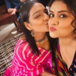 Aishwarya Khare Instagram - Juhu Vaali Diwali Party 😁😁 . @bansalsmita_ @ankushmohla ❤️❤️❤️❤️❤️