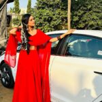 Aishwarya Khare Instagram – तेरी वो एक नज़र ,कर गई असर
दुनिया संवर जाने लगी ❤️❤️