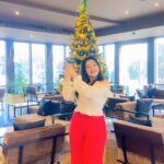 Aishwarya Pisse Instagram - One with Christmas tree🎄🎄😬😬