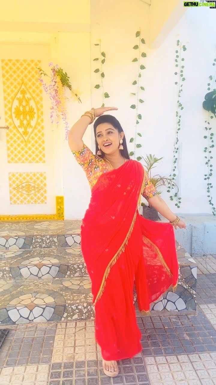 Aishwarya Pisse Instagram - @sisirawholesalesaree #annemadiheluthininanuninavalu #gurushishyaru