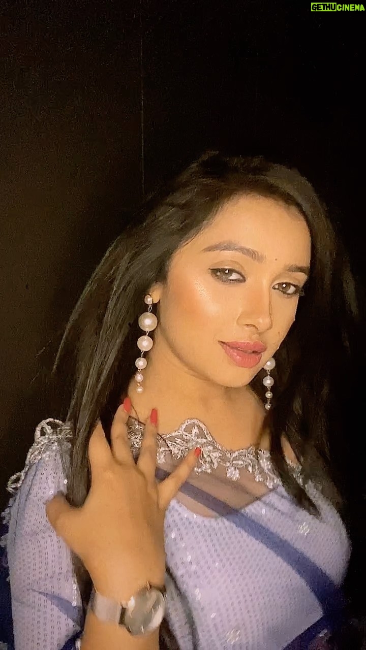 Aishwarya Pisse Instagram - Tu aaja🧚♀️🧚♀️ #tuaaja #retromusic #remixonreels #instatrending🔥 #lovewiththeremix #instagramindia🇮🇳 #instareelsindia❤️