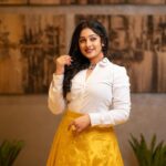 Aishwarya Pisse Instagram – Life is too boring without an attractive ambiance..
Pc: @maturi_venky 
Skirt: @joshnikacollections
Hair makeover: @hairstylesworld_by_likhitha