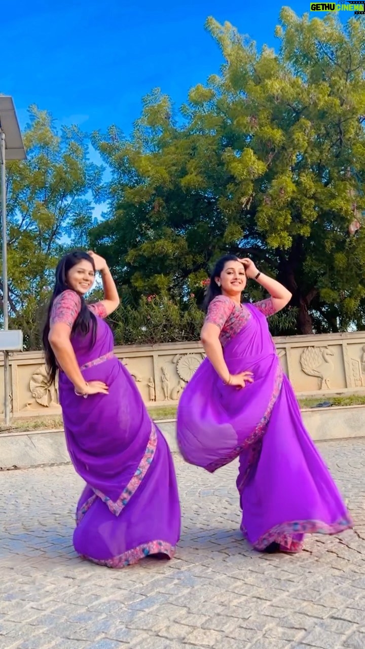 Aishwarya Pisse Instagram - #lucky_sreeee #imstagram #instamood #trending #viralpost #shooting #nagarjunasagar @lucky_sreeee @lucky.sreee @aishwarya_pisse_ Video credit @naresh141_official