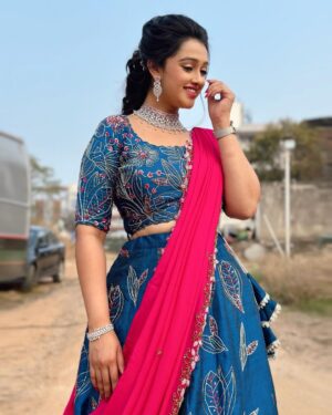 Aishwarya Pisse Instagram - What u wear is how u present yourself to the world,…
Outfit: @kowshiki_couture 
Pc; @paulino_pictures
Hairdo: @praneetha_beautymakeover