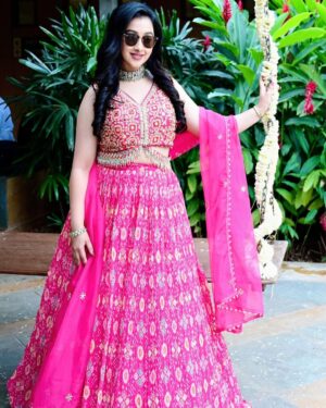 Aishwarya Pisse Instagram - My SWAG 😇😇 
 
Outfit: @rr_bridalstudio 

Jewellery: @bcos_its_silver 

Styling: @hemamanohar1 

PC: @arjunsuhas 

Hairstyle: @makeup_by_preeya