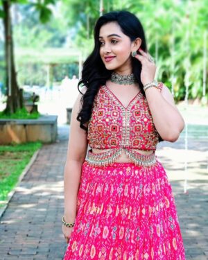 Aishwarya Pisse Instagram - My SWAG 😇😇 
 
Outfit: @rr_bridalstudio 

Jewellery: @bcos_its_silver 

Styling: @hemamanohar1 

PC: @arjunsuhas 

Hairstyle: @makeup_by_preeya