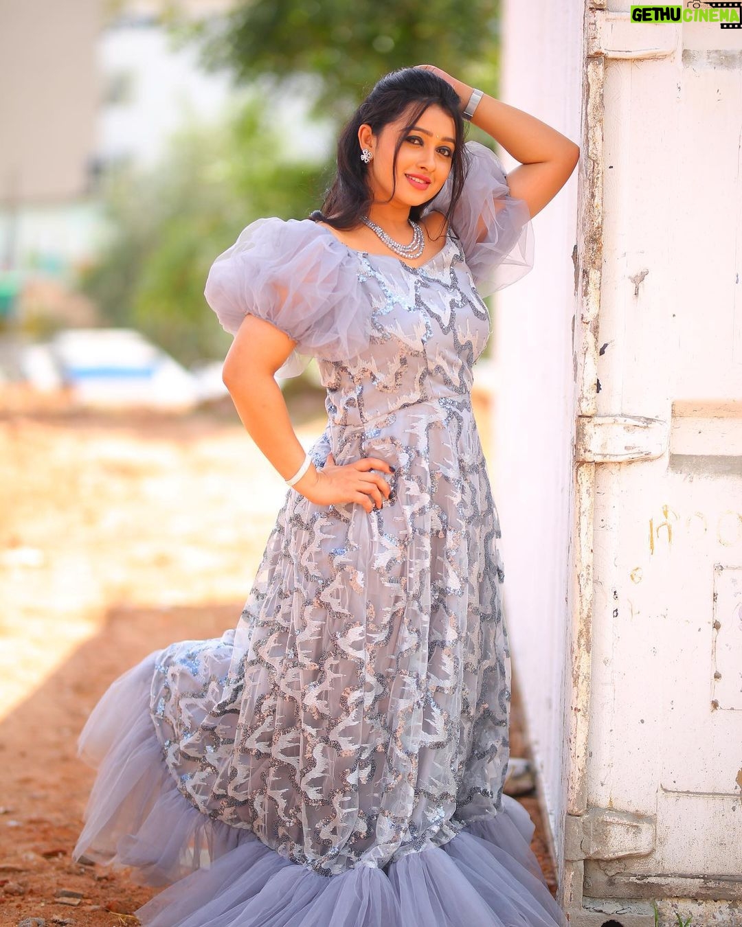 Aishwarya Pisse Instagram - This beautiful outfit by @wardrobe.talks @devyani_pridhvi PC: @naveen_photography_official Hyderabad