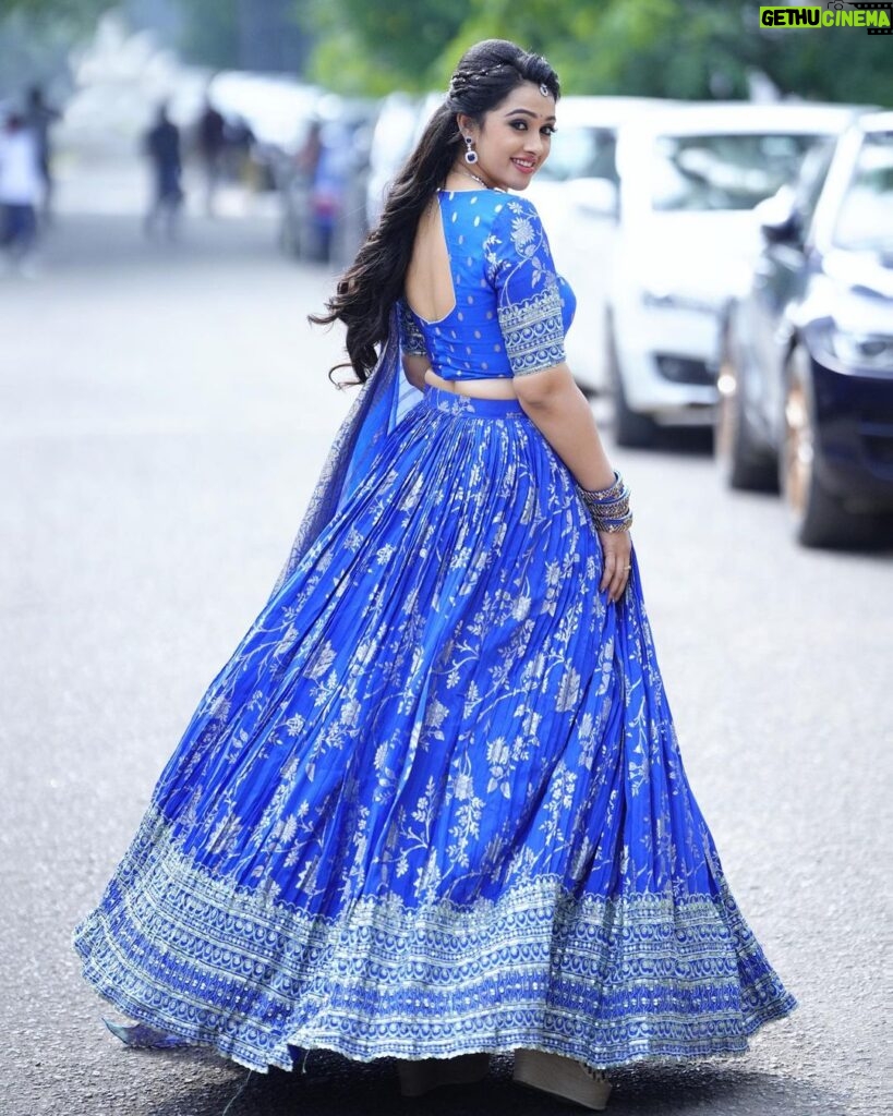 Aishwarya Pisse Instagram - Style is the way to say who you are without any speech… Outfit by: @ishu.closet5 Customised bangles by: @tulsiya.store Pc: @paulino_pictures Hyderabad