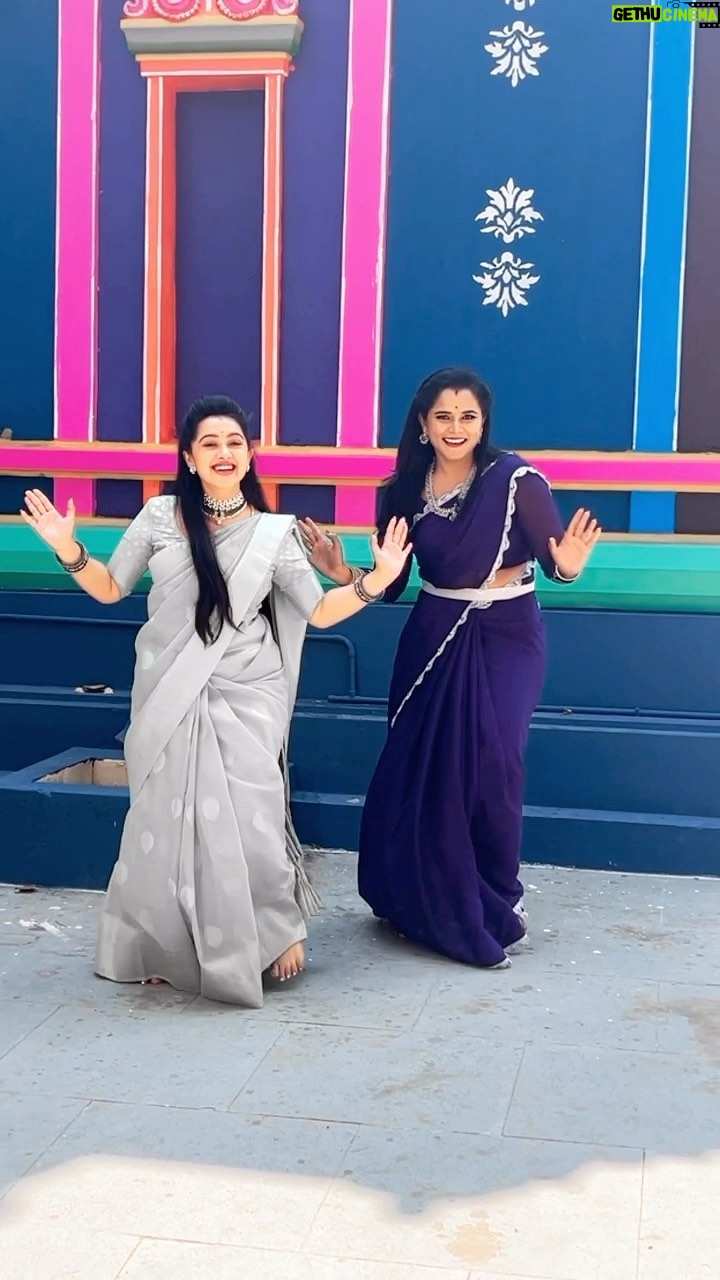 Aishwarya Pisse - 39.5K Likes - Ranjithame ❤️
Late for the trend😜
#reels #trending #reelitfeelit #ranjithame #vijaytalapathi #rashmikamandanna #instagram
